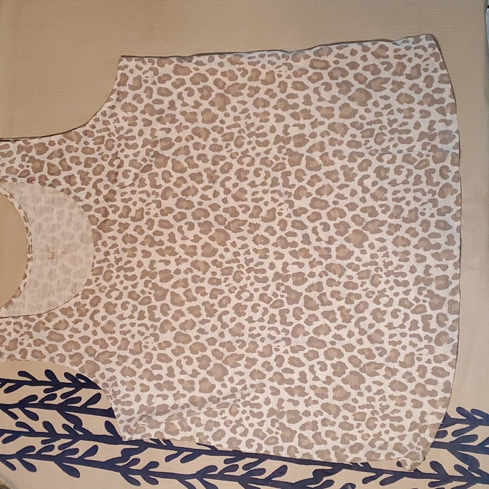 NWOT Belle 1 X roomy tank top.
